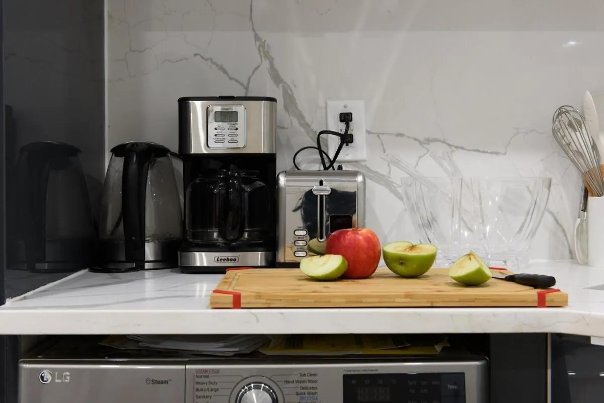Appartamento 78-2B New Furnished 1Br Wd Walk To Central Park New York